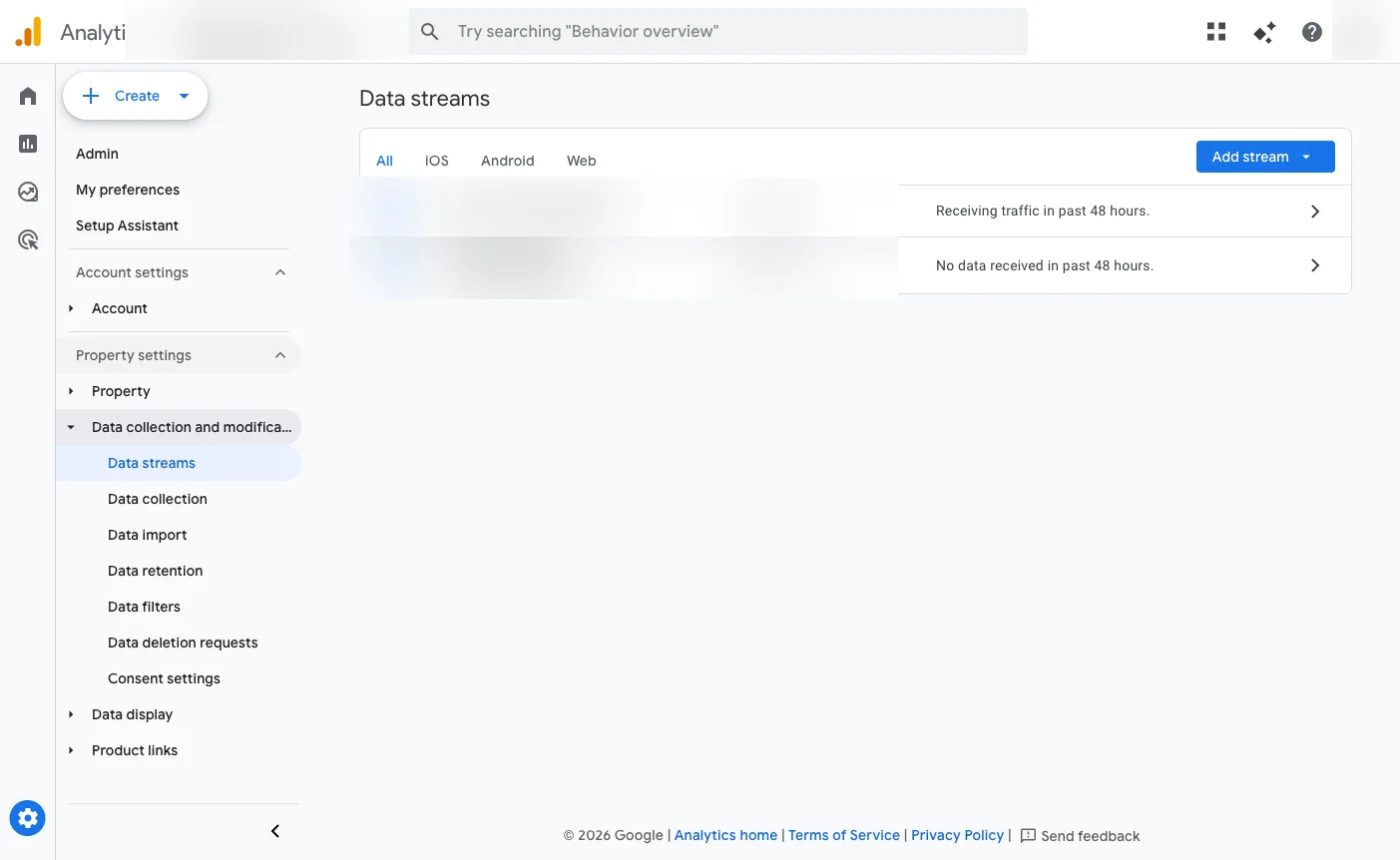 Pantalla de flujos de datos en Google Analytics con opción para añadir stream web